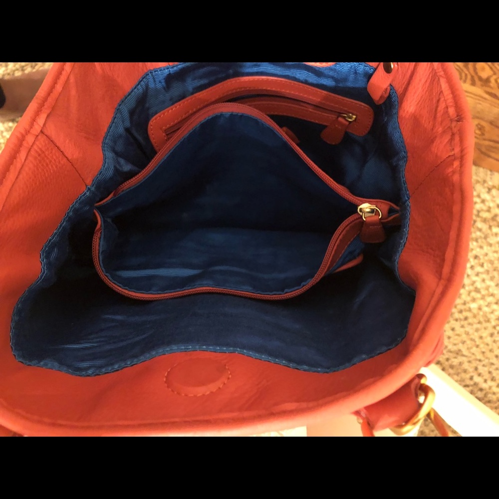 Isabella Fiore Coral Floral Handbag - Picture 5 of 5
